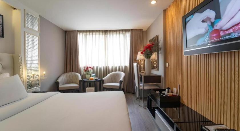 Hotel The White 8a Thai Lung