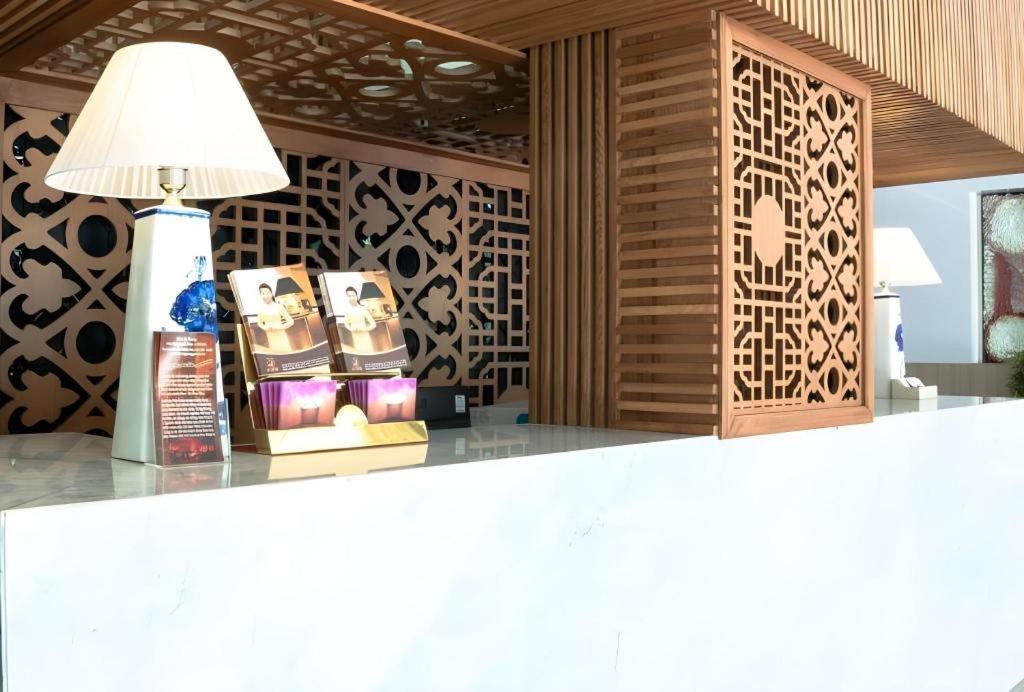 Hotel The White 8a Thai Lung 3*