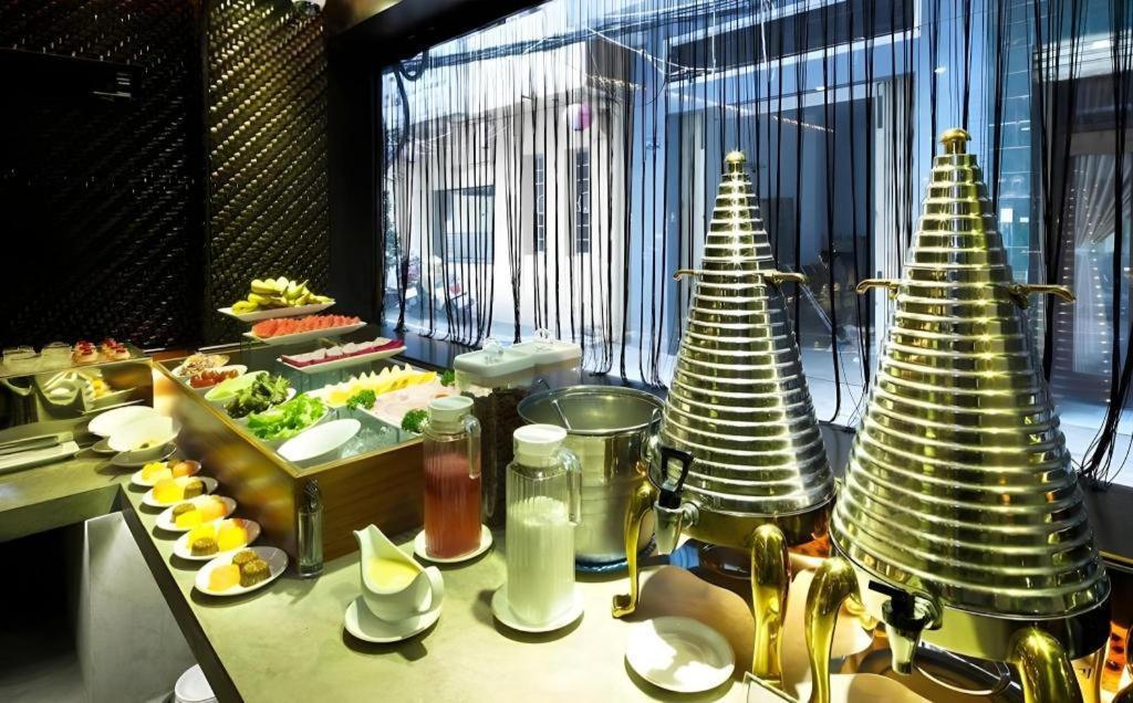 Hotel The White 8a Thai Lung 3*